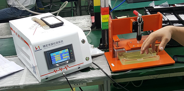 What are the main features of air tightness testing equipment?