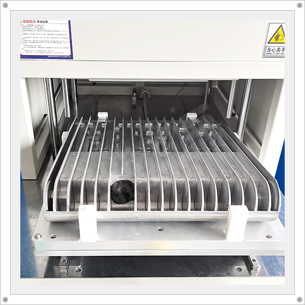 戶外燈殼體