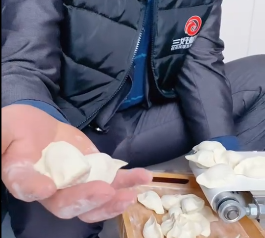 仿手工餃子機使用方法 仿手工餃子機使用方法