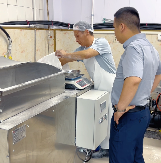 三好饅頭機(jī)怎么按照使用 三好饅頭機(jī)怎么按照使用