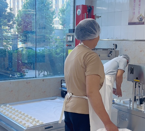 饅頭機(jī)怎么配合擺盤機(jī) 饅頭機(jī)怎么配合擺盤機(jī)