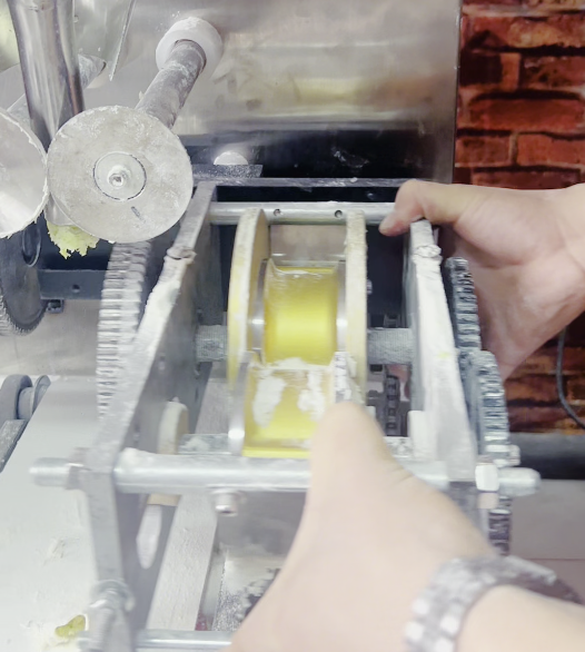 包子餃子一體機設(shè)計