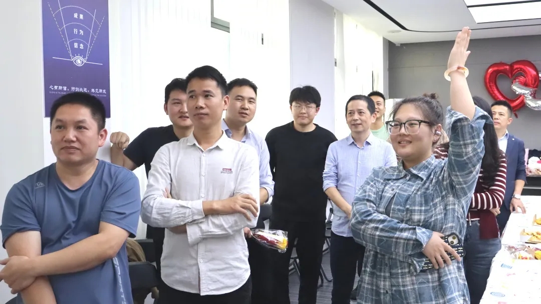 1766461234432248.jpg E3C19CC03B3B1A3540133FFF1B7B986D.jpg