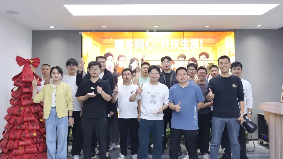 1766461348401796.jpg 5AD94578CF0BCC08F38331F538AE1117.jpg